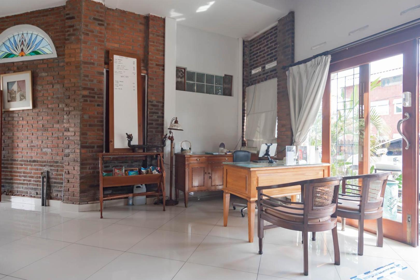 Reddoorz Plus Near Dago Pakar Бандунг Экстерьер фото