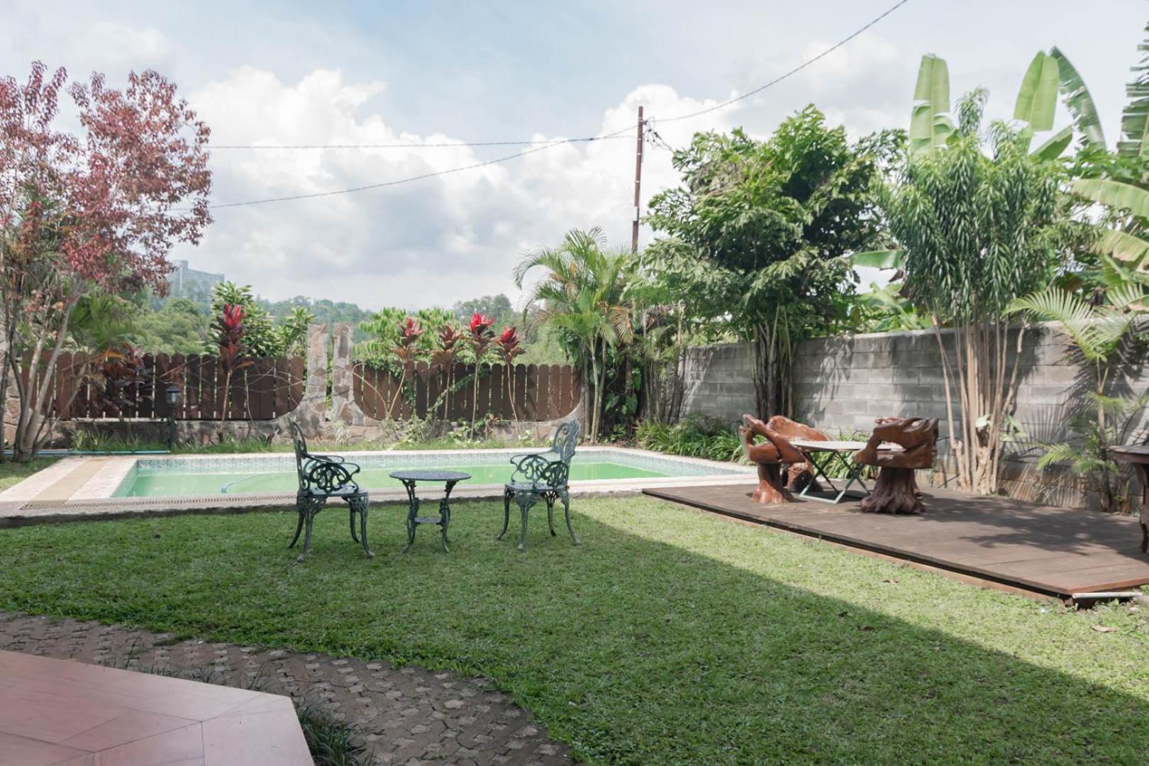 Reddoorz Plus Near Dago Pakar Бандунг Экстерьер фото